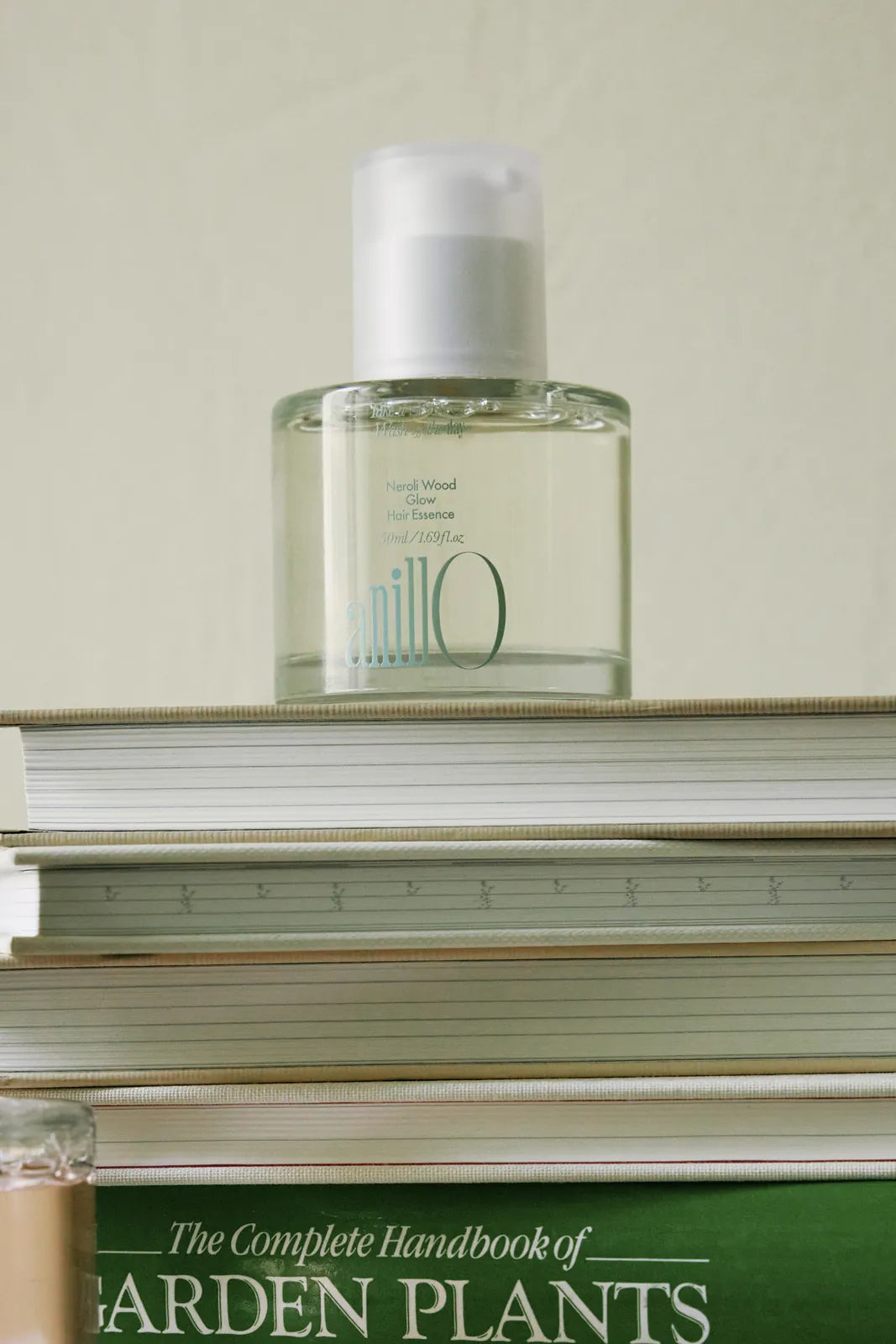 anillO Neroli Wood Glow Hair Essence